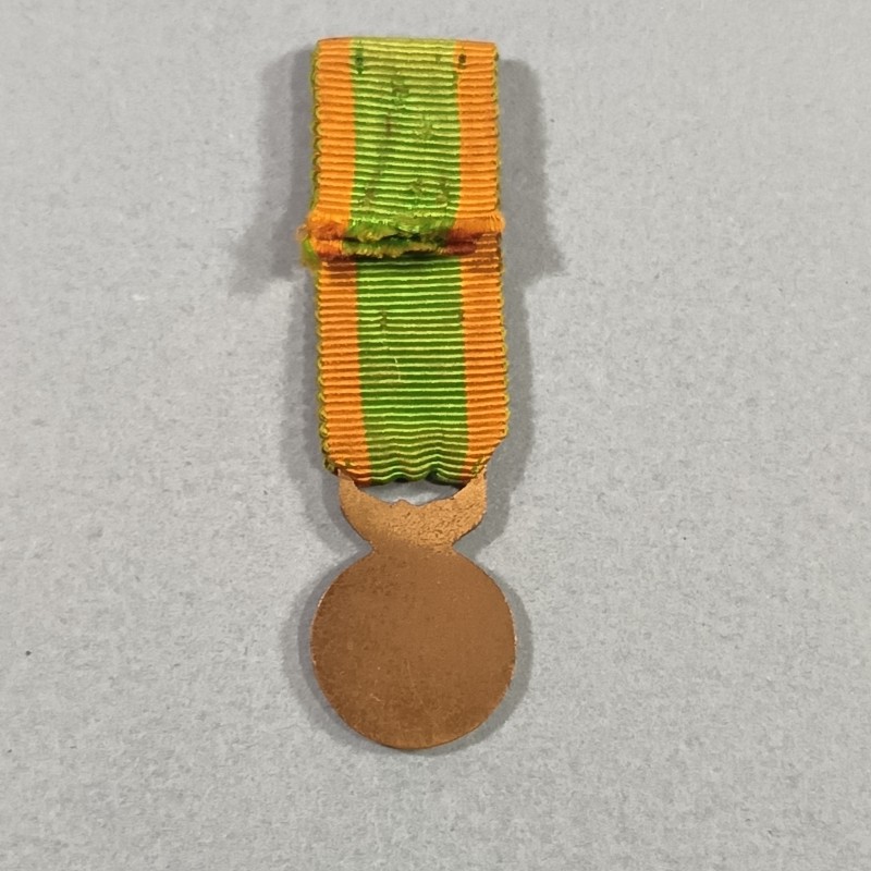 REDUCTION DE LA MEDAILLE DES ENGAGES VOLONTAIRES PAR ROTY AVEC BARRETTE